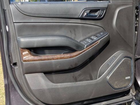 Used 2017 Chevrolet Suburban LT AWD/4WD image 12