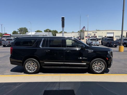 Used 2024 GMC Yukon XL Denali w/ Max Trailering Package AWD/4WD image 5