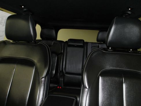 Used 2024 Jeep Grand Cherokee Limited AWD/4WD image 10