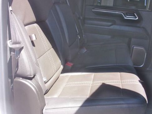 Used 2025 Chevrolet Silverado 2500 High Country w/ Technology Package AWD/4WD image 37