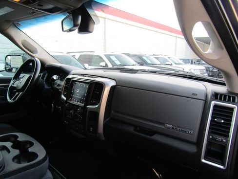 Used 2018 RAM 3500 Big Horn w/ Max Tow Package image 12