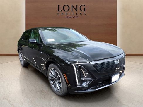 New 2025 Cadillac Lyriq Sport image 3