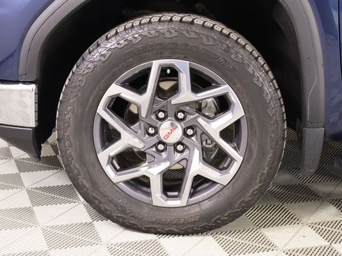 Used 2023 GMC Sierra 1500 SLT w/ SLT Premium Package image 19