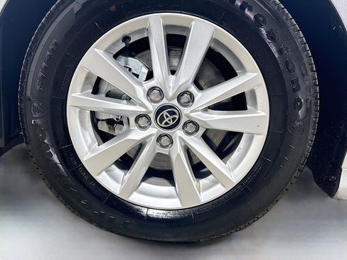 Certified 2025 Toyota Camry LE image 29