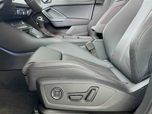 Used 2025 Audi Q3 2.0T Premium Plus image 18