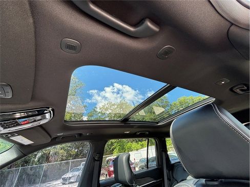 Used 2021 Jeep Grand Cherokee L Overland w/ Luxury Tech Group IV image 41