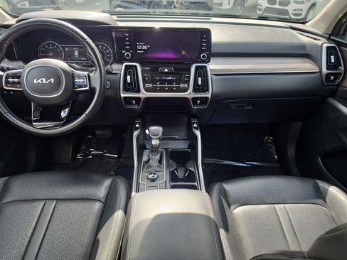 Used 2023 Kia Sorento S AWD/4WD image 12