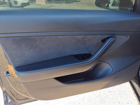 Used 2018 Tesla Model 3 Performance image 12