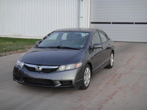 Used 2010 Honda Civic LX image 4