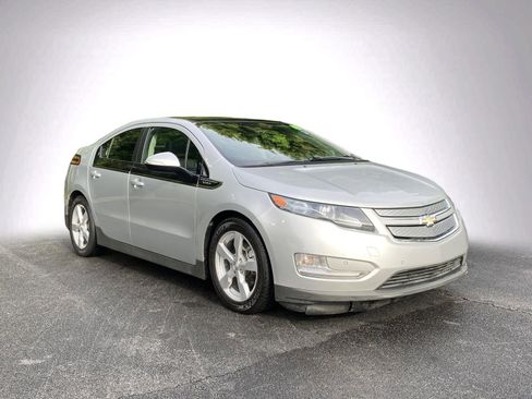 Used 2012 Chevrolet Volt Premium w/ Premium Trim Package FWD image 2
