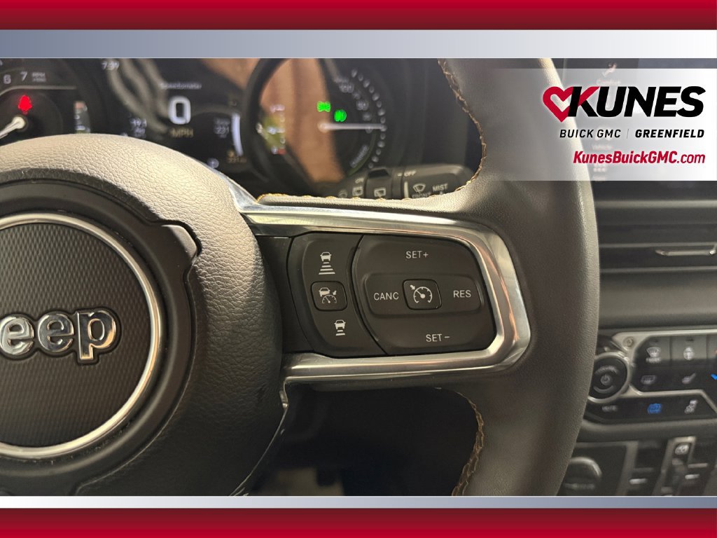 Used 2024 Jeep Wrangler Unlimited Sahara AWD/4WD image 18