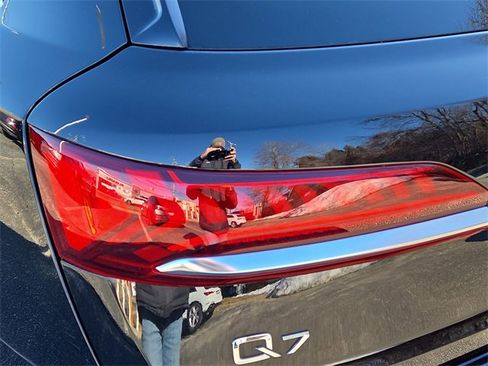 Certified 2022 Audi Q7 2.0T Premium w/ Convenience Package image 10