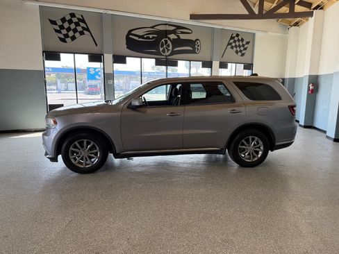 Used 2017 Dodge Durango SXT w/ 3rd Row Seating Group RWD image 4