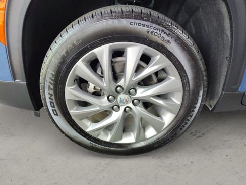 Used 2025 Buick Enclave Preferred AWD/4WD image 9