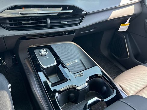New 2026 Buick Enclave Avenir AWD/4WD image 28