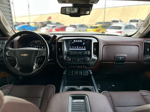 Used 2019 Chevrolet Silverado 2500 High Country w/ Duramax Plus Package image 16