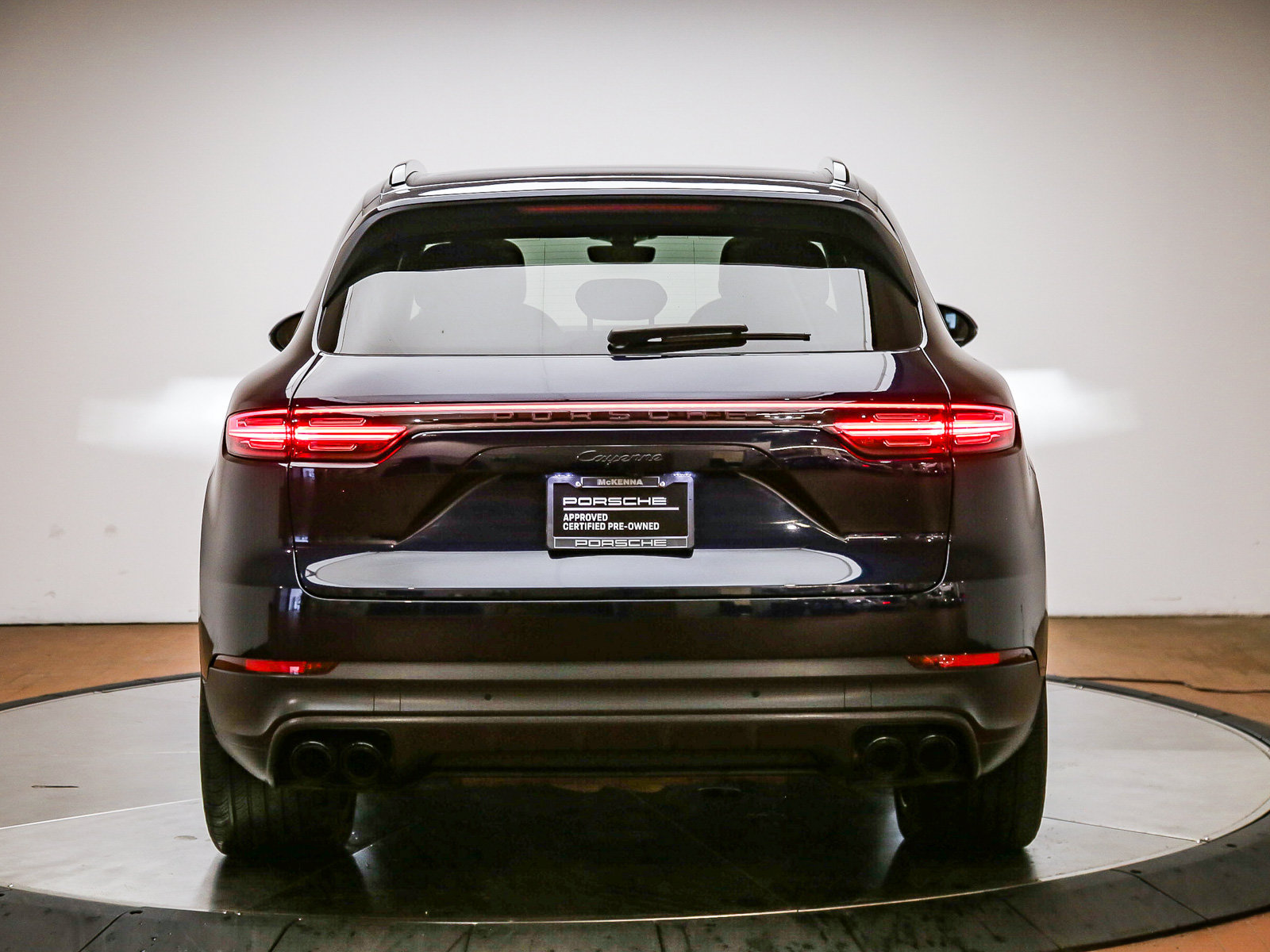 Certified 2023 Porsche Cayenne AWD/4WD image 6