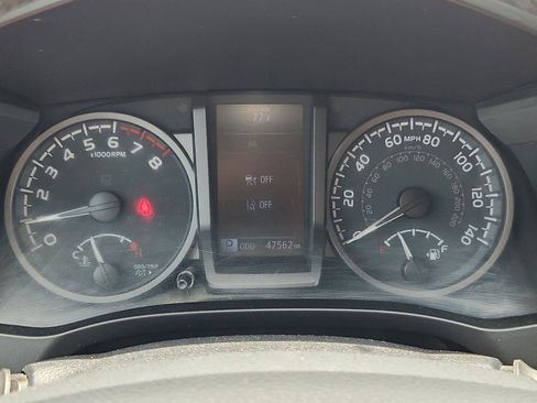 Used 2020 Toyota Tacoma TRD Sport w/ Technology Package AWD/4WD image 19