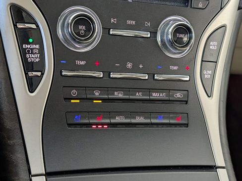 Used 2020 Lincoln Nautilus Reserve AWD/4WD image 21