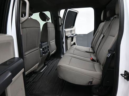 Used 2022 Ford F350 XLT w/ Black Appearance Package AWD/4WD image 3