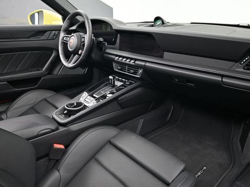 Certified 2025 Porsche 911 Targa 4 GTS AWD/4WD image 12