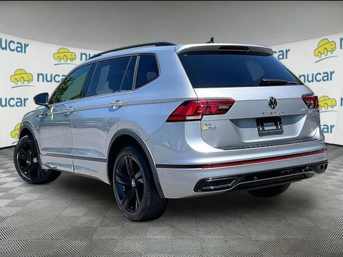 Used 2023 Volkswagen Tiguan SE R-Line AWD/4WD image 4