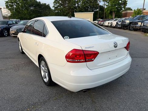 Used 2014 Volkswagen Passat 1.8T SE FWD image 7