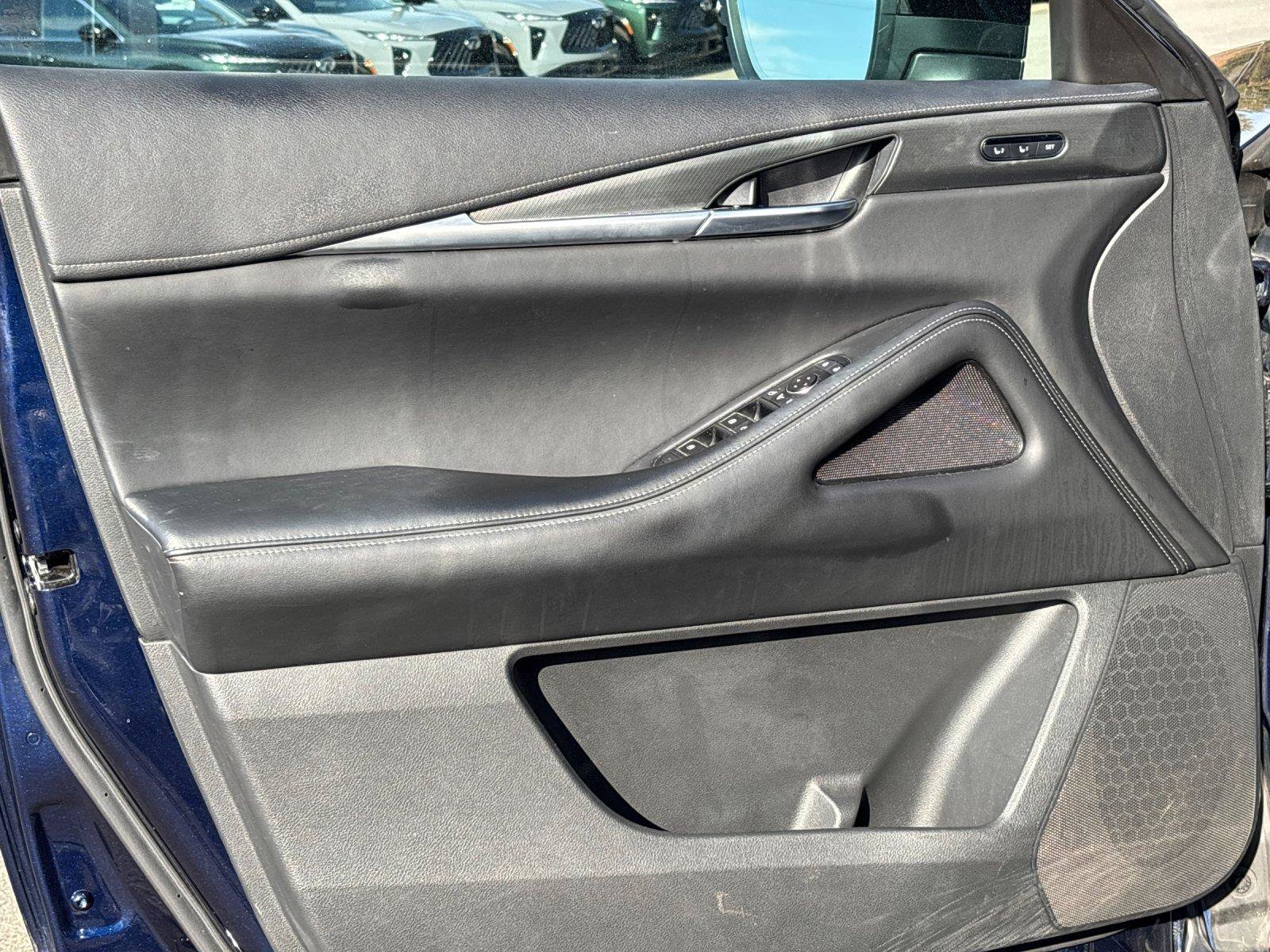 Used 2023 INFINITI QX60 Luxe w/ Cargo Package FWD image 12