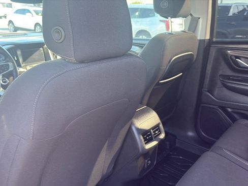 Used 2023 GMC Terrain SLE w/ Driver Convenience Package FWD image 30