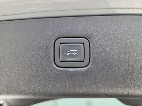 Used 2023 Chevrolet Blazer LT w/ Convenience Package FWD image 17