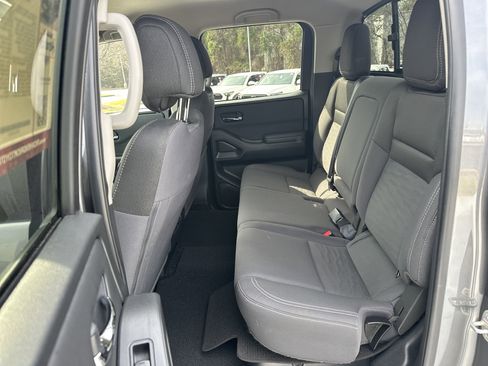 Used 2023 Nissan Frontier SV w/ SV Convenience Package image 30
