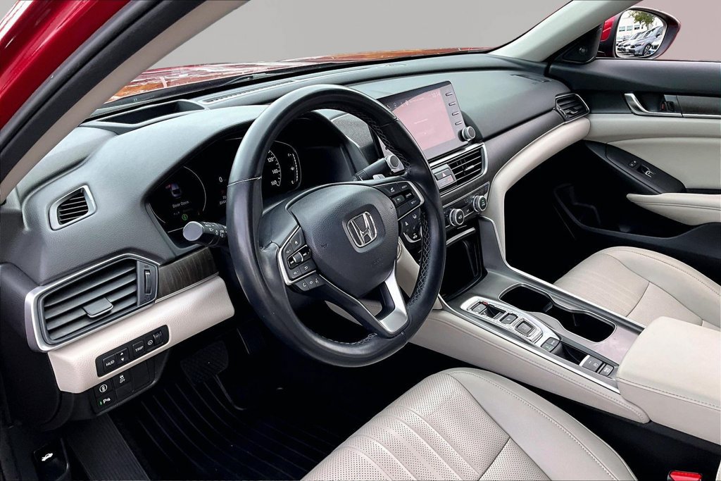 Used 2022 Honda Accord Touring image 14