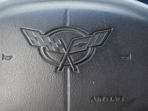 Used 2000 Chevrolet Corvette Convertible w/ Memory Pkg RWD image 6