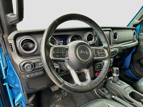 Used 2023 Jeep Wrangler Unlimited Rubicon 4xe w/ Cold Weather Group AWD/4WD image 12