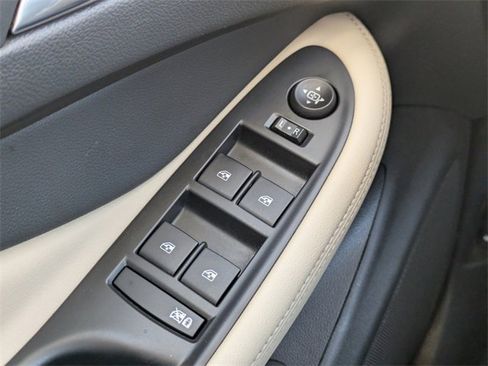 Used 2020 Buick Envision Essence image 29