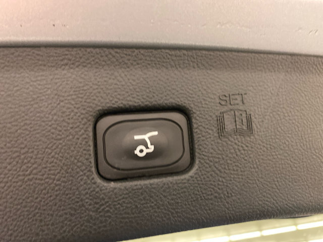 Used 2024 Ford Edge SEL w/ Convenience Package AWD/4WD image 11