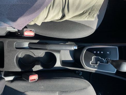 Used 2013 Hyundai Accent GS image 15