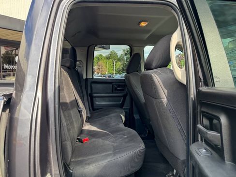 Used 2019 RAM 1500 Express AWD/4WD image 14