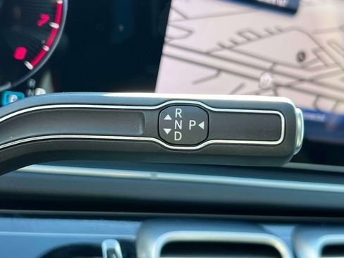 Used 2024 Mercedes-Benz GLS 580 4MATIC image 26