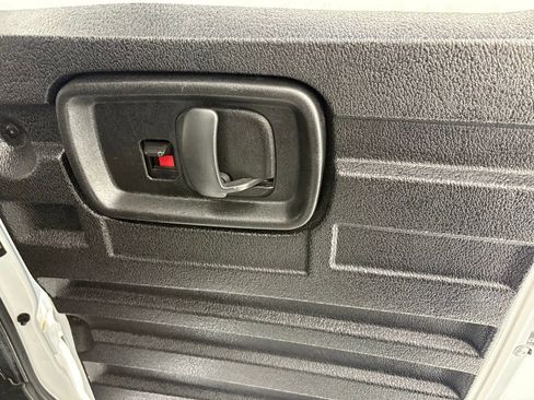 Used 2022 Chevrolet Express 2500 w/ Driver Convenience Package image 18