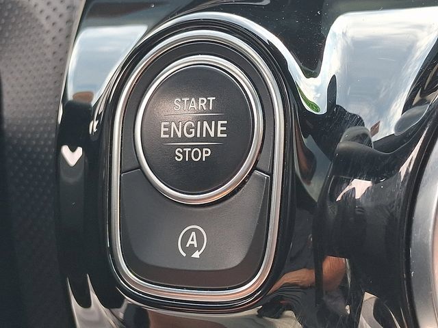 Used 2022 Mercedes-Benz CLA 250 4MATIC image 26
