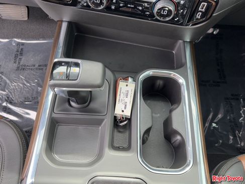 Used 2026 Chevrolet Silverado 1500 High Country RWD image 30