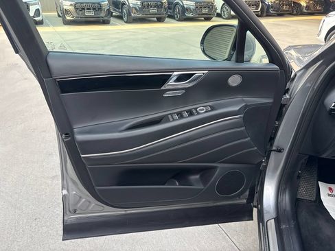 Used 2026 Genesis GV80 2.5T AWD/4WD image 10