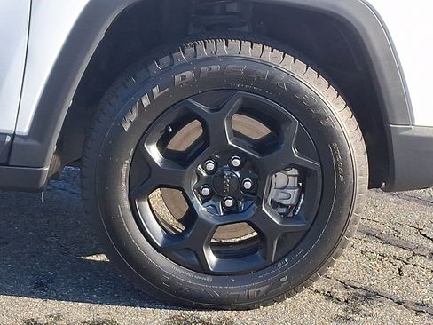 Used 2023 Jeep Compass Trailhawk w/ Trailhawk Elite Group image 8