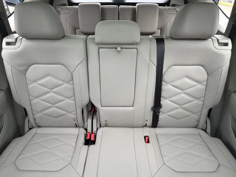 New 2026 Volkswagen Atlas SE FWD image 13