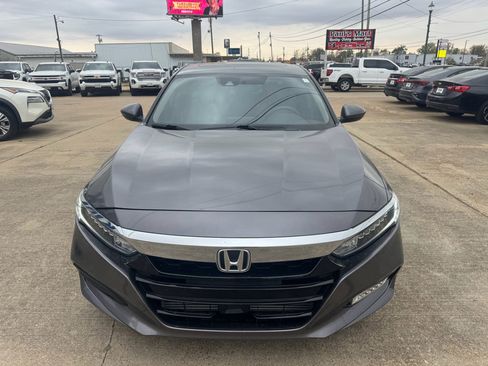 Used 2019 Honda Accord EX image 8