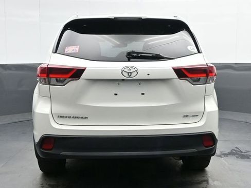 Used 2019 Toyota Highlander SE image 7