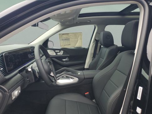 Used 2026 Mercedes-Benz GLS 450 4MATIC image 25
