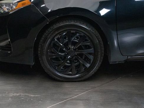 Used 2017 Toyota Corolla LE image 8