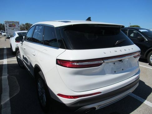 Used 2024 Lincoln Corsair AWD image 4